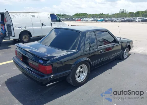 1988 Ford Mustang Lx z USA, uszkodzony, nr VIN 1FABP40E1JF125245